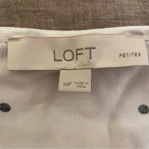 🚨Last Call Jan 9🚨 LOFT Petite Blouse - Picture 3 of 4